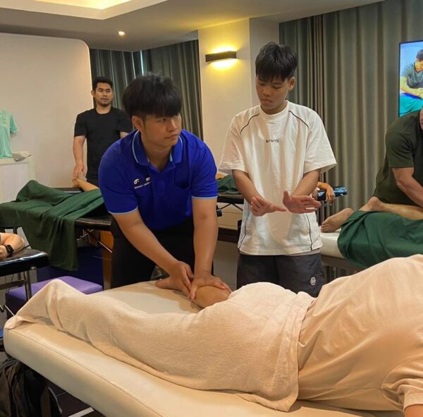 SPORTS MASSAGE AND PASSIVE STATIC STRETCHING การนวดนักกีฬาและยืดเหยียดกล้ามเนื้อ - Image 3